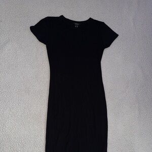 Midi dress with slit in back